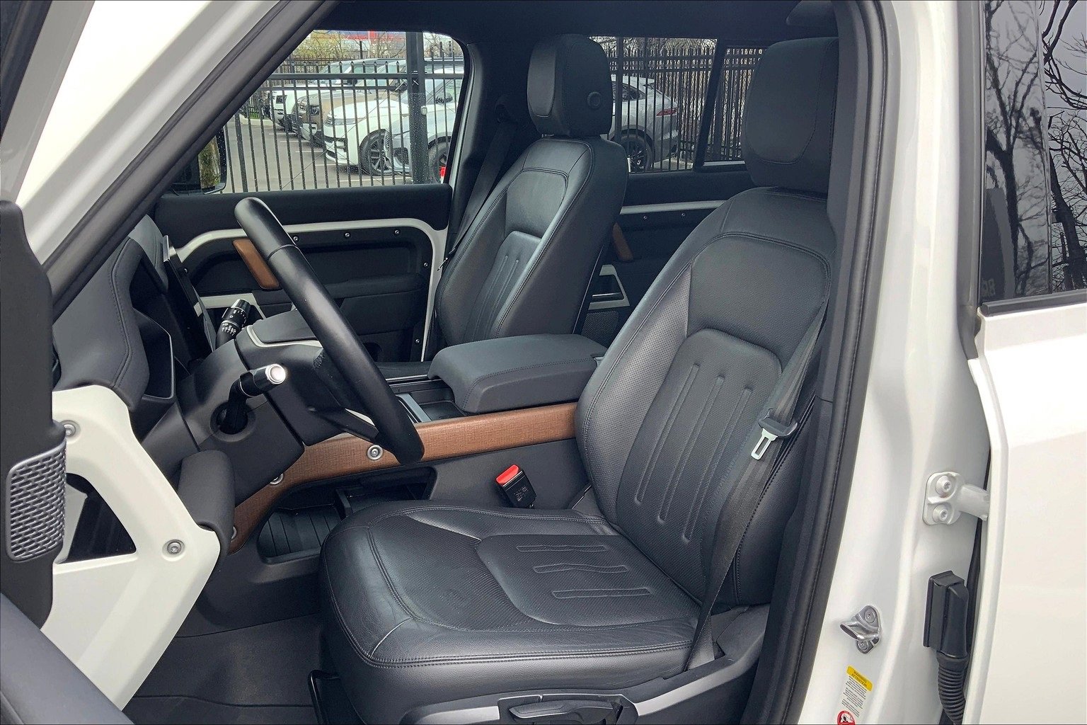 Used 2022 Land Rover Defender 110 S image 7