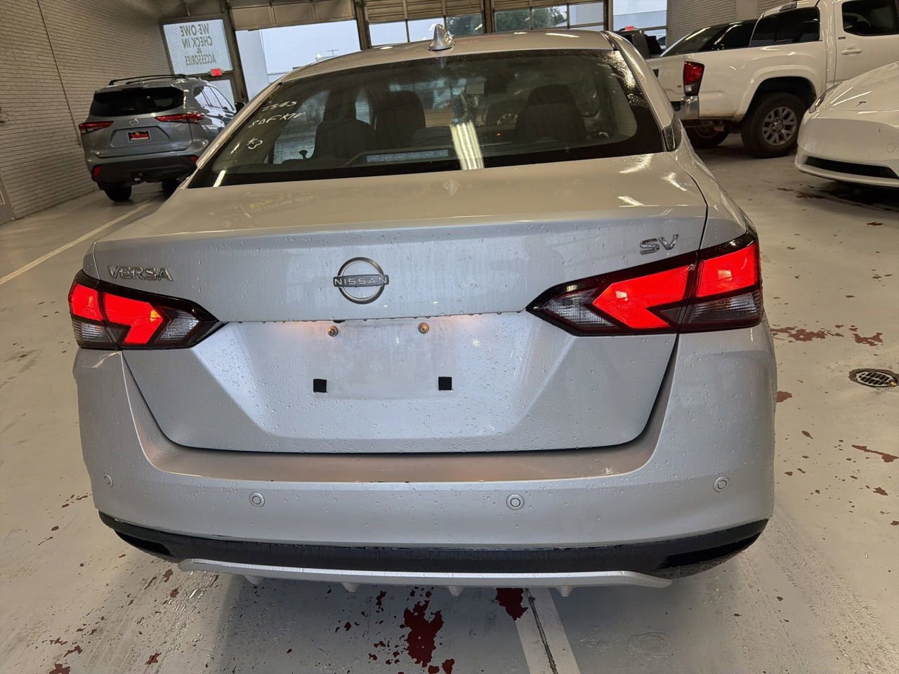Used 2023 Nissan Versa SV FWD image 6