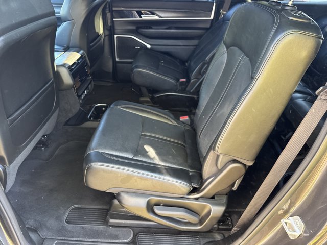 Used 2023 Jeep Wagoneer L Series III w/ Convenience Group I RWD image 26