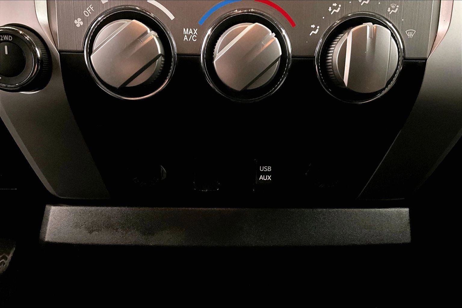 Used 2016 Toyota Tundra SR5 image 31