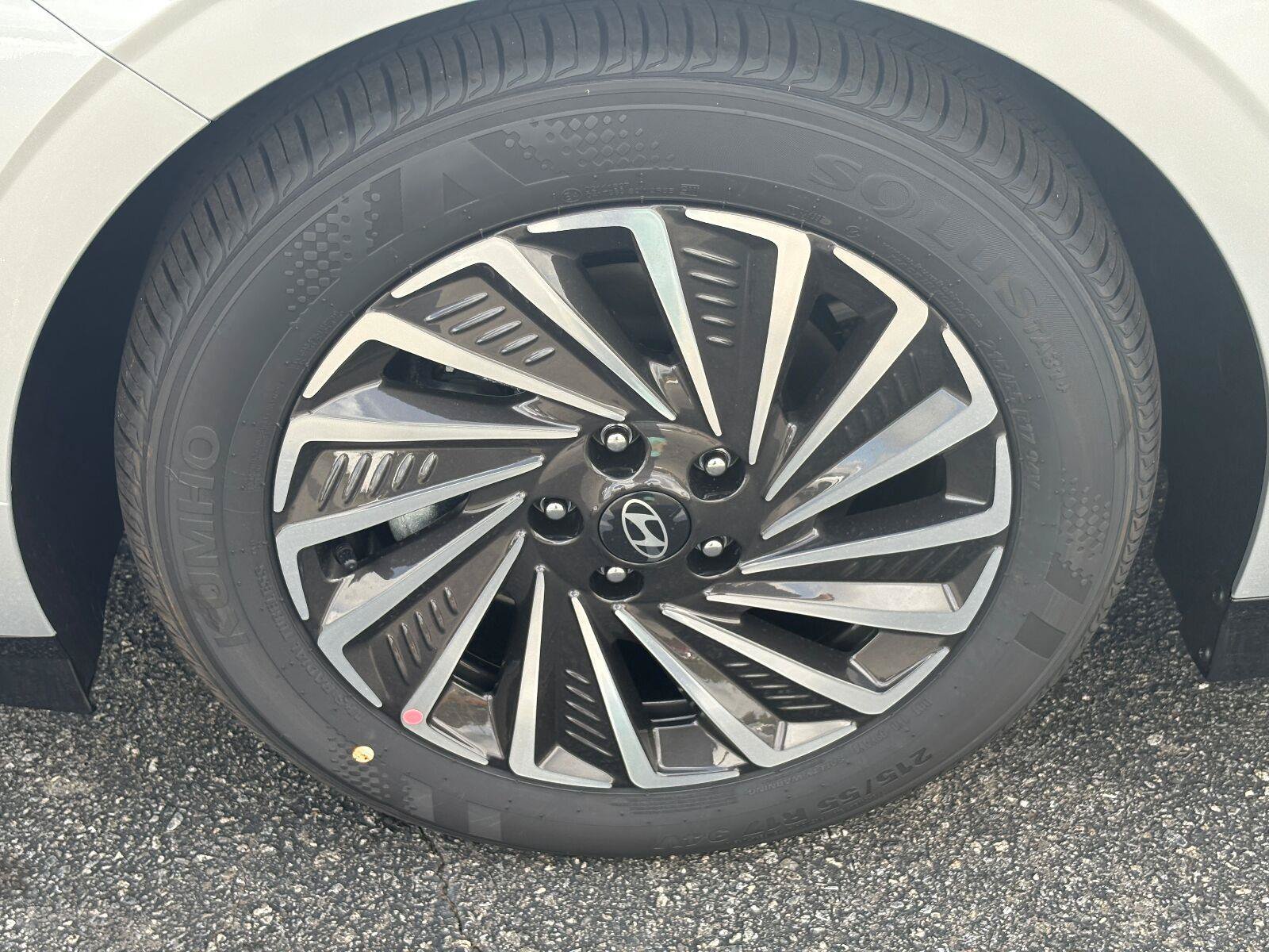 New 2026 Hyundai Sonata SEL FWD image 13