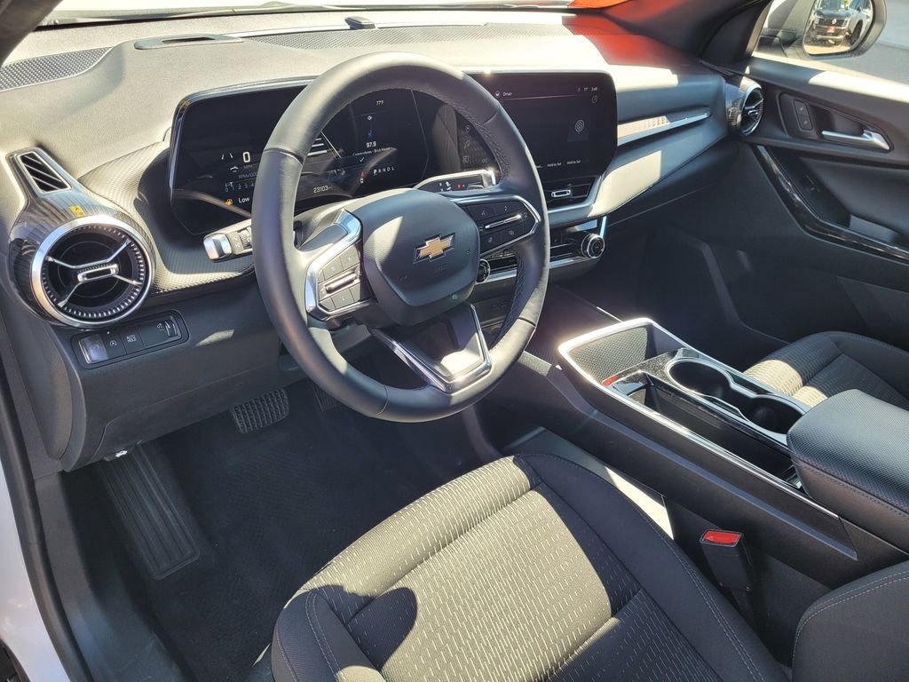 Used 2025 Chevrolet Equinox LT FWD image 7