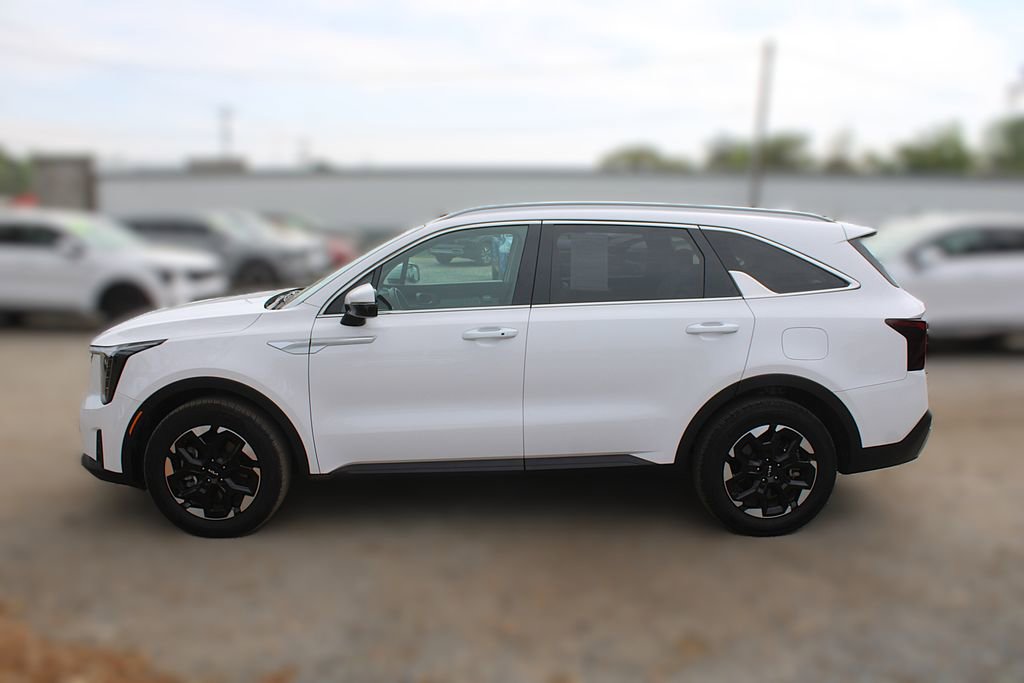 Certified 2025 Kia Sorento S w/ Panoramic Sunroof Package FWD image 14