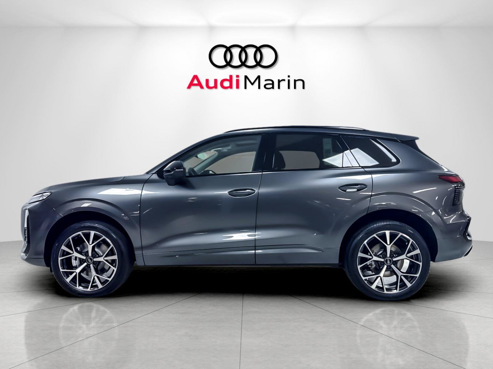 New 2026 Audi Q3 quattro 2.0T AWD/4WD image 2