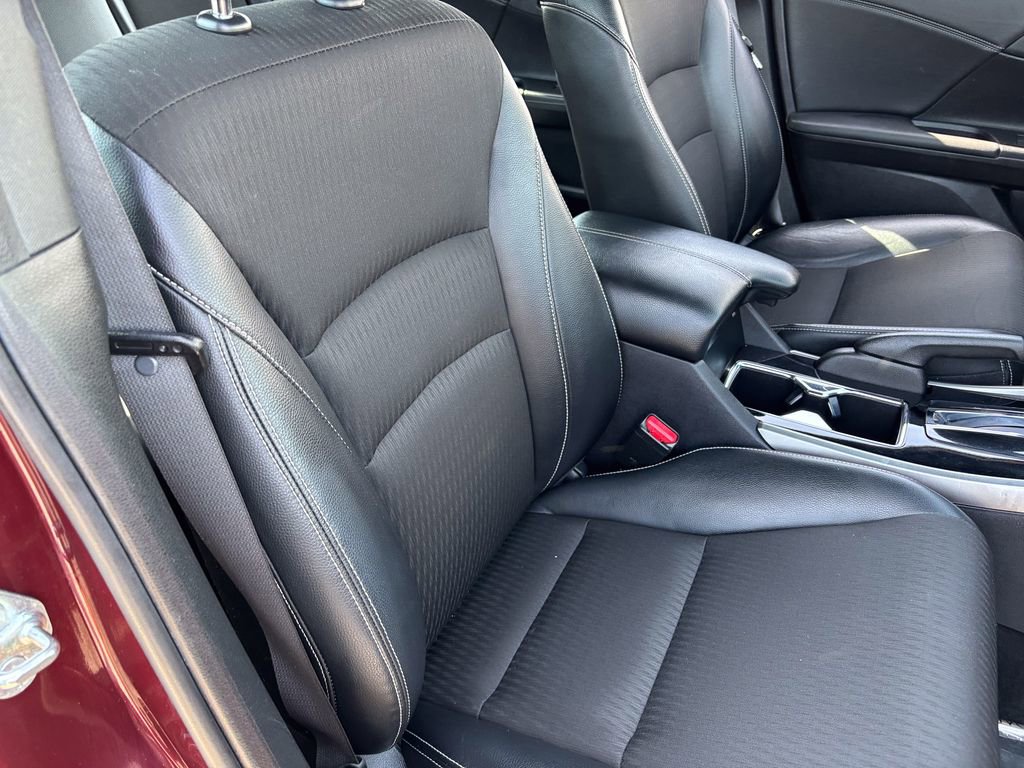 Used 2017 Honda Accord Sport image 34
