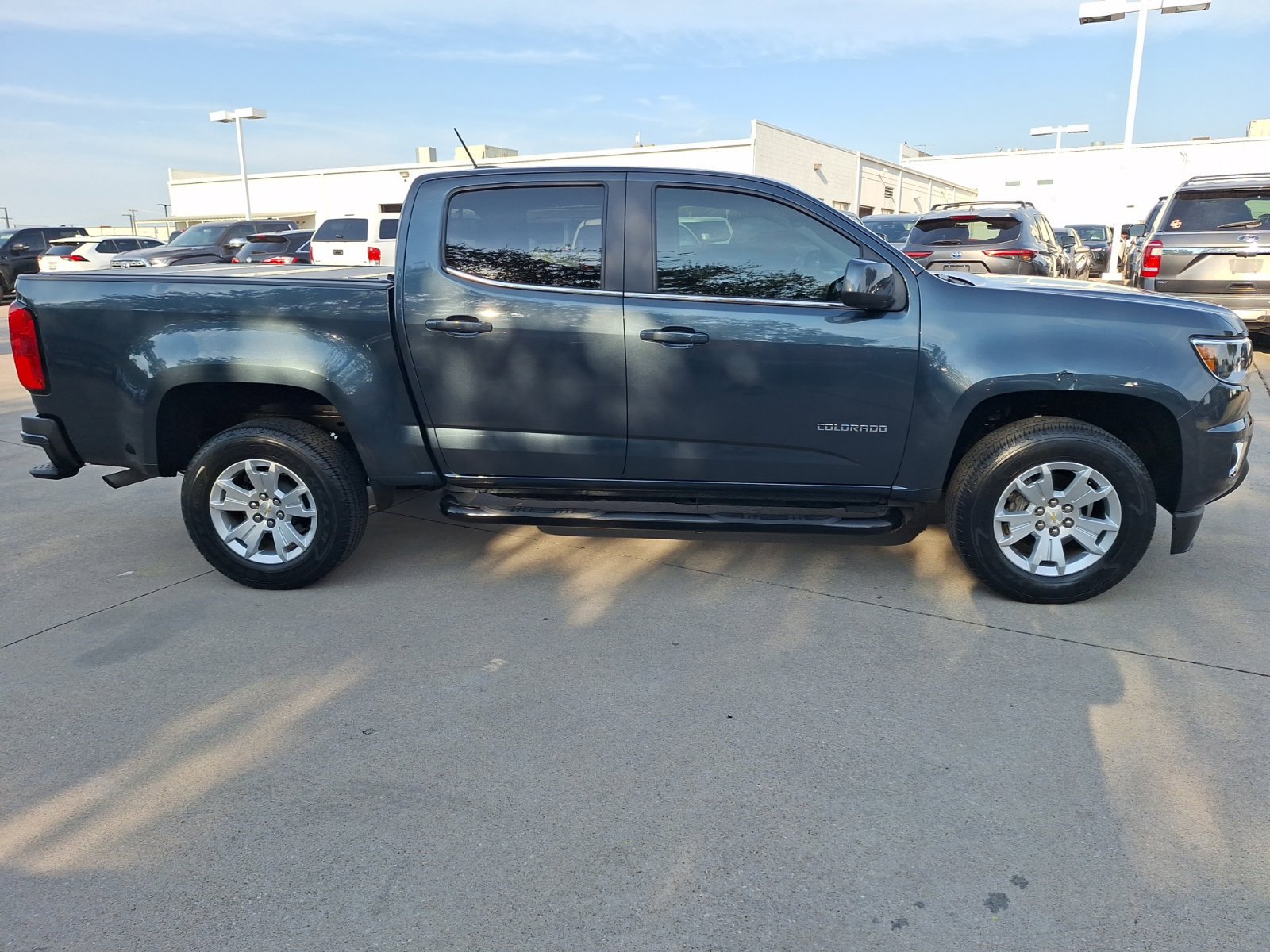 Used 2020 Chevrolet Colorado LT w/ Safety Package RWD image 7