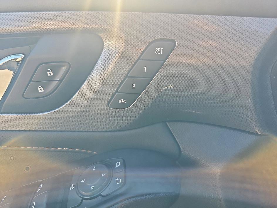 Used 2021 Chevrolet Traverse Premier w/ Redline Edition image 11