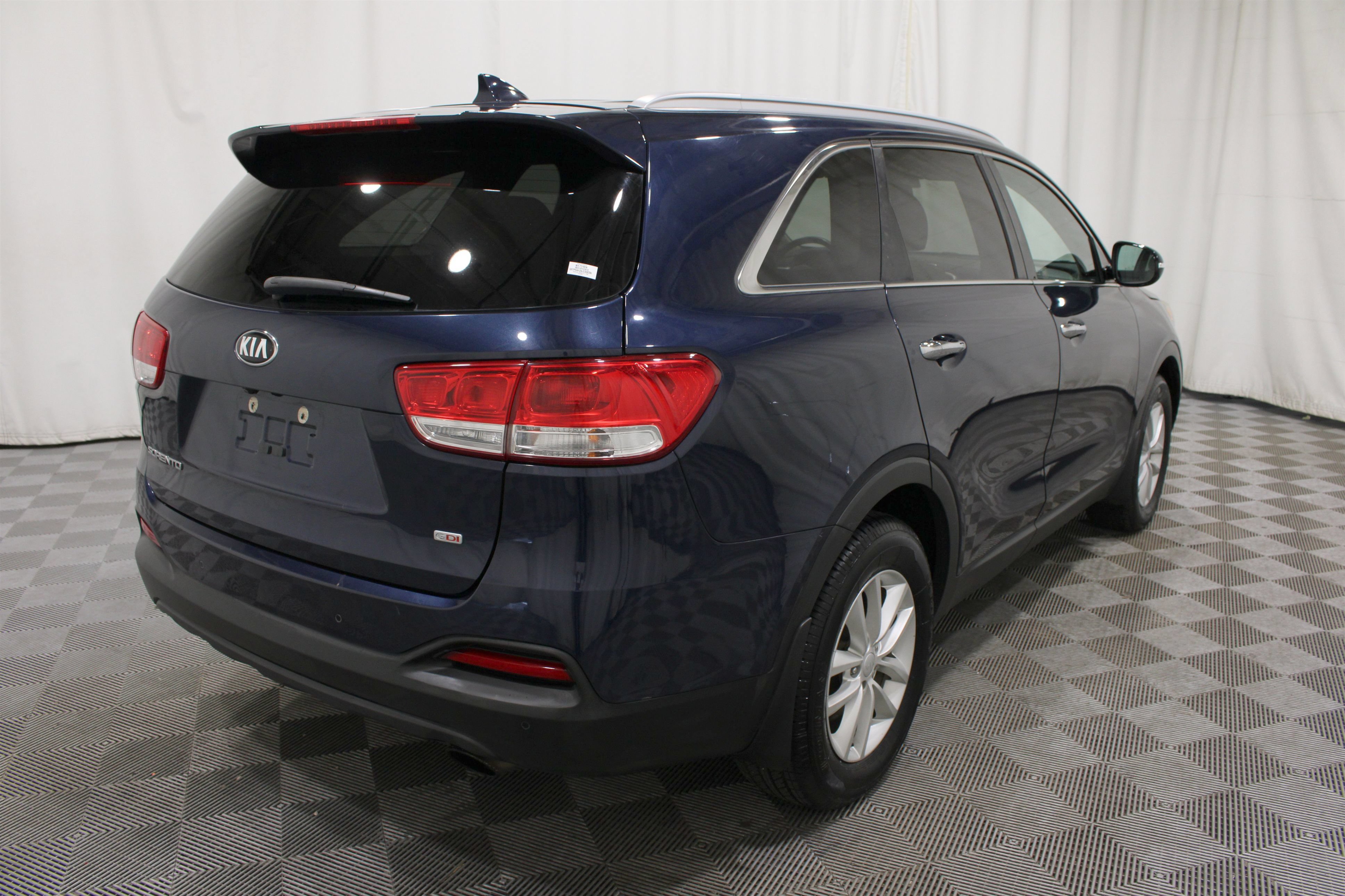 Used 2018 Kia Sorento FWD image 25