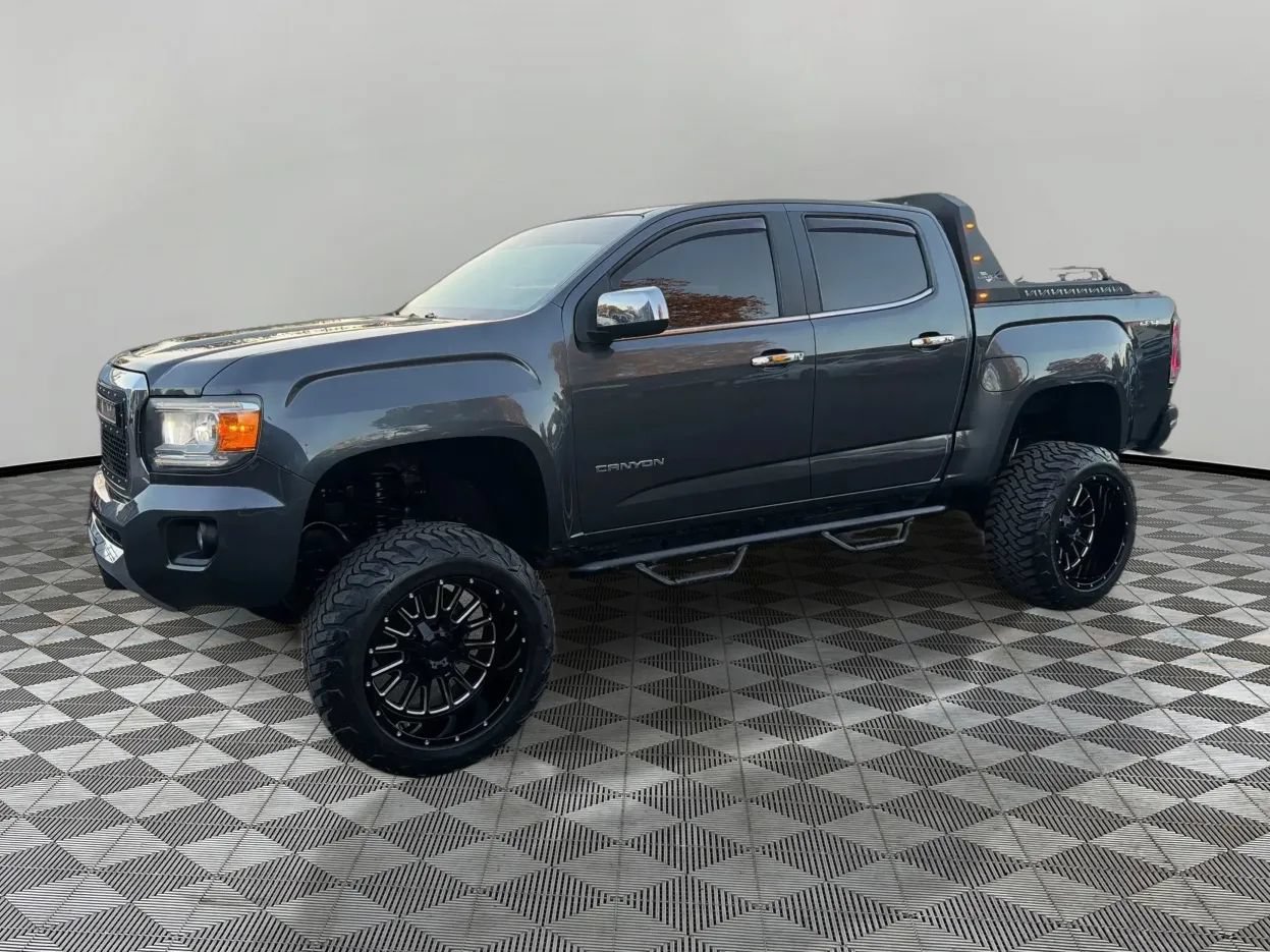 Used 2016 GMC Canyon SLT w/ Driver Alert Package AWD/4WD image 2