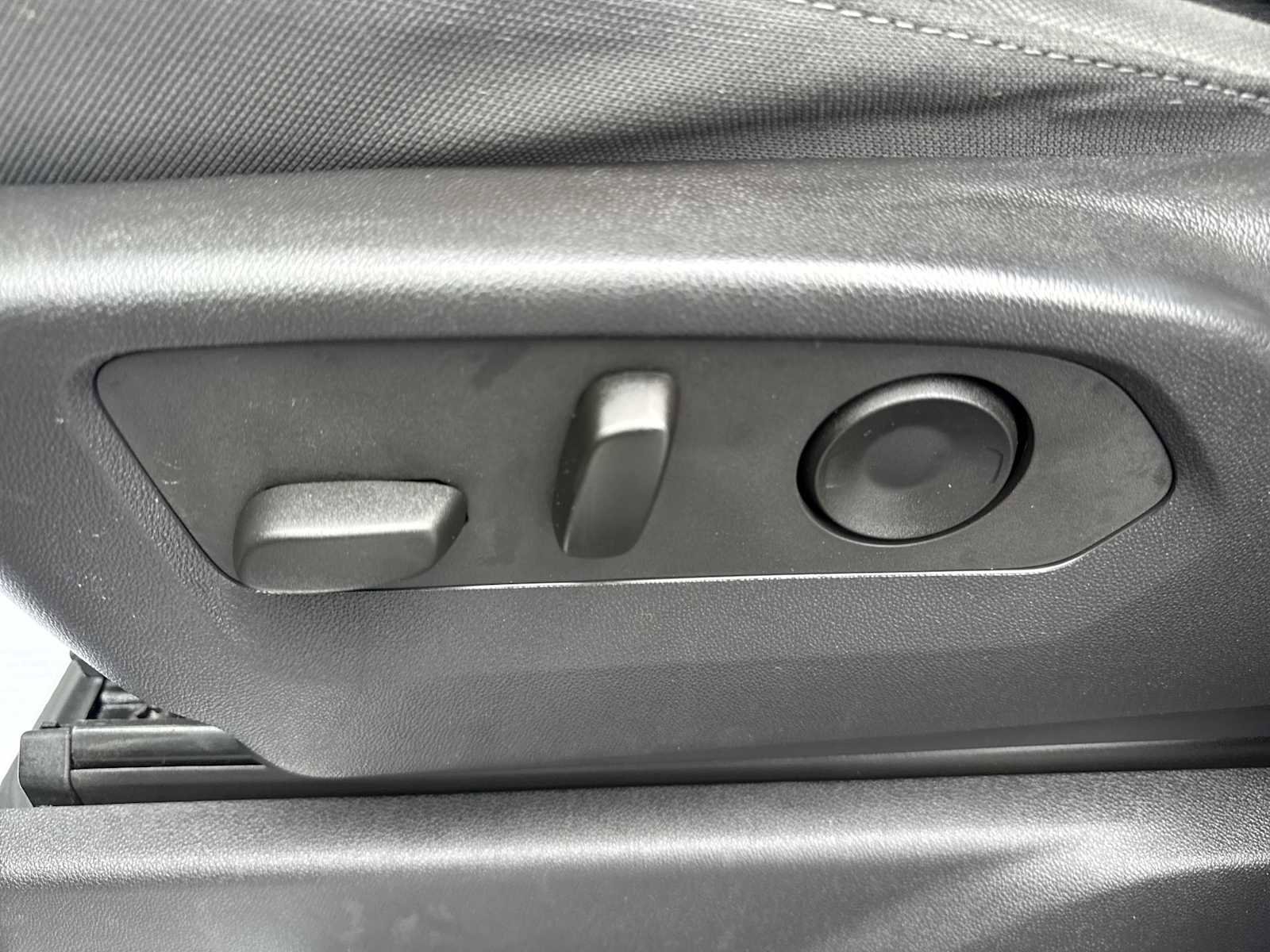 Used 2023 GMC Sierra 1500 Elevation AWD/4WD image 14