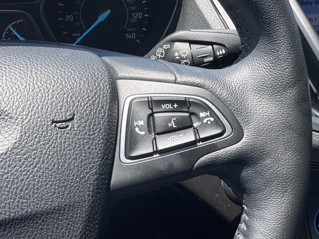 Used 2019 Ford Escape Titanium AWD/4WD image 10