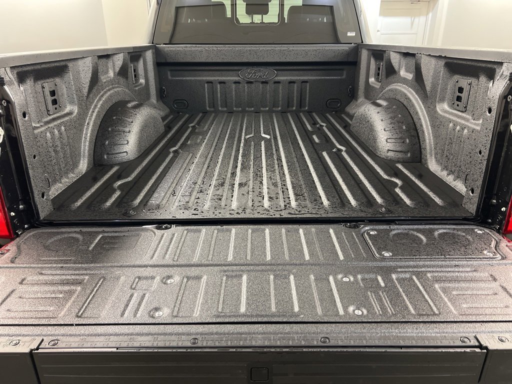 New 2026 Ford F350 Lariat image 40