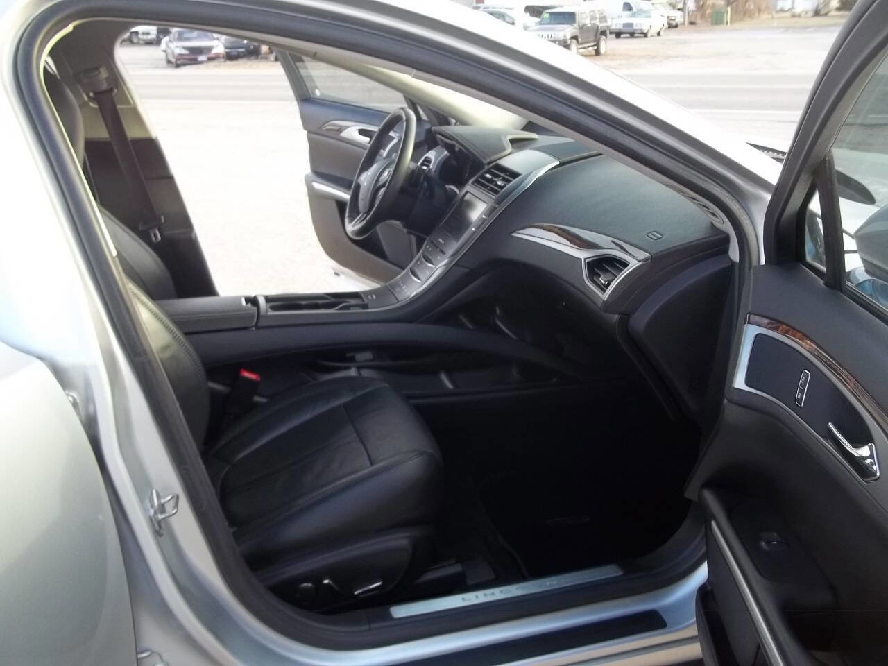 Used 2014 Lincoln MKZ w/ Equipment Group 102A Reserve FWD image 10