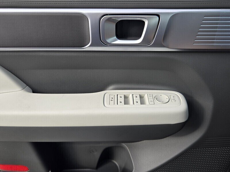 New 2027 Hyundai Santa Fe SE FWD image 12