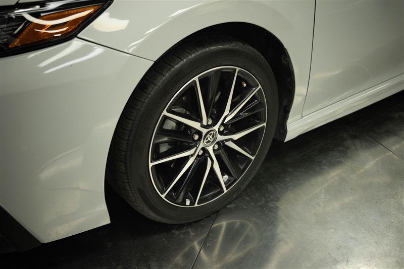 Used 2023 Toyota Camry SE w/ Cold Weather Package AWD/4WD image 4