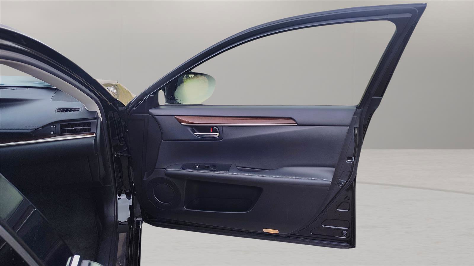 Used 2015 Lexus ES 350 image 17