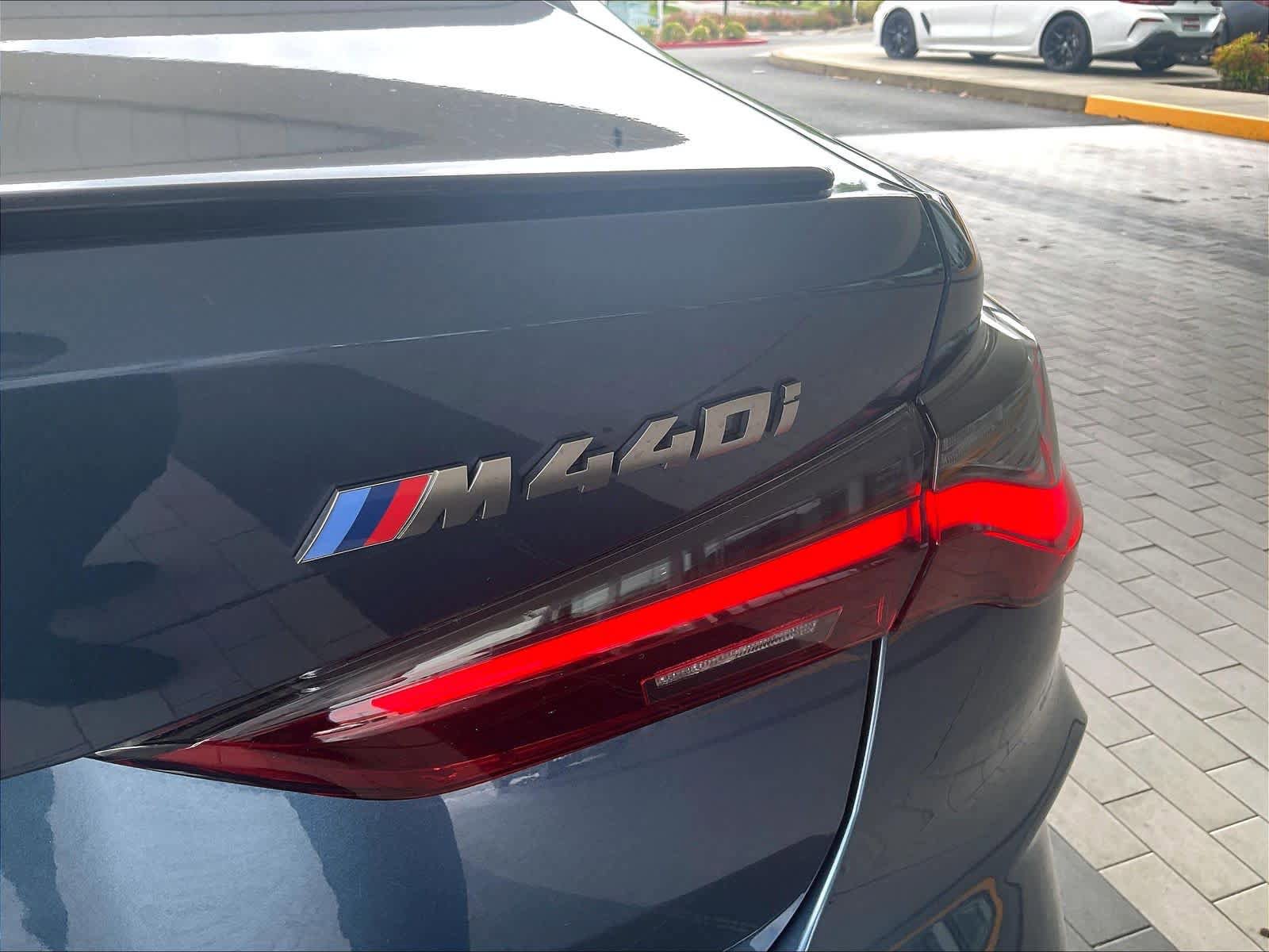 Used 2024 BMW M440i Coupe RWD image 11