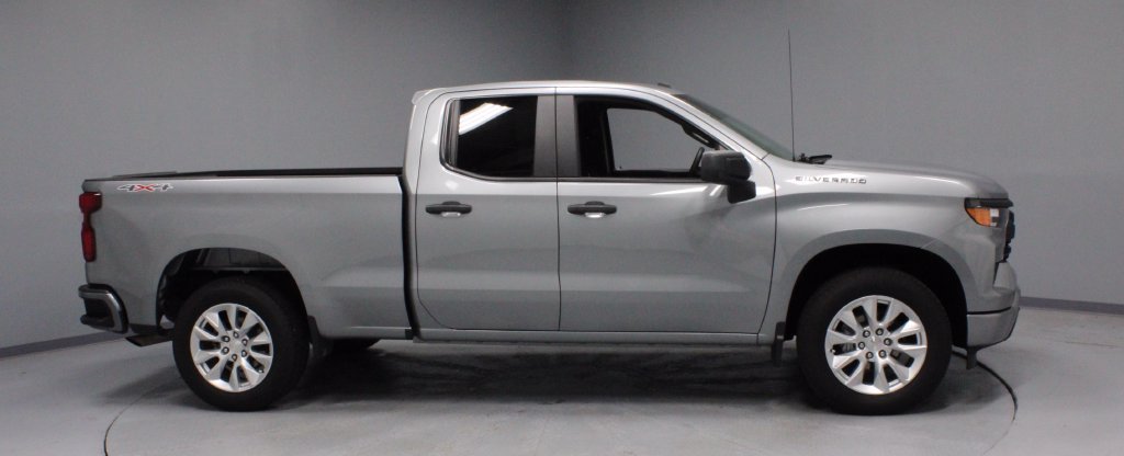 Used 2023 Chevrolet Silverado 1500 Custom AWD/4WD image 9
