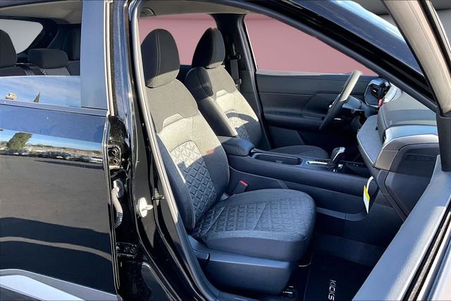 New 2026 Nissan Kicks SV image 9