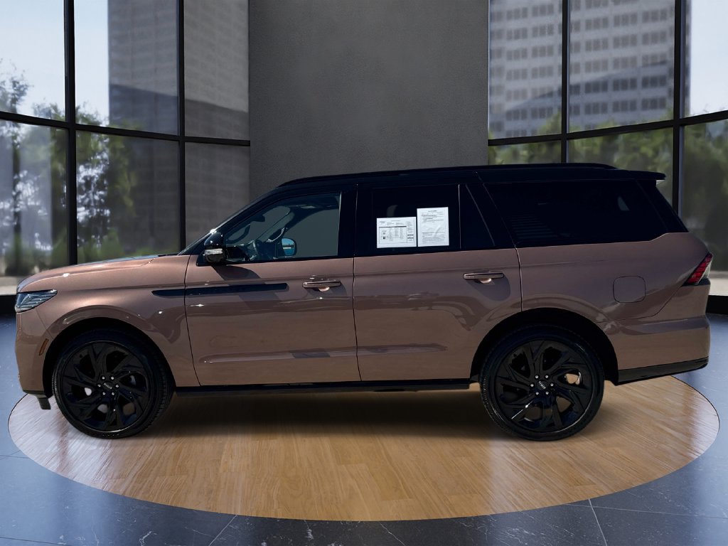 Used 2026 Lincoln Navigator Black Label AWD/4WD image 6