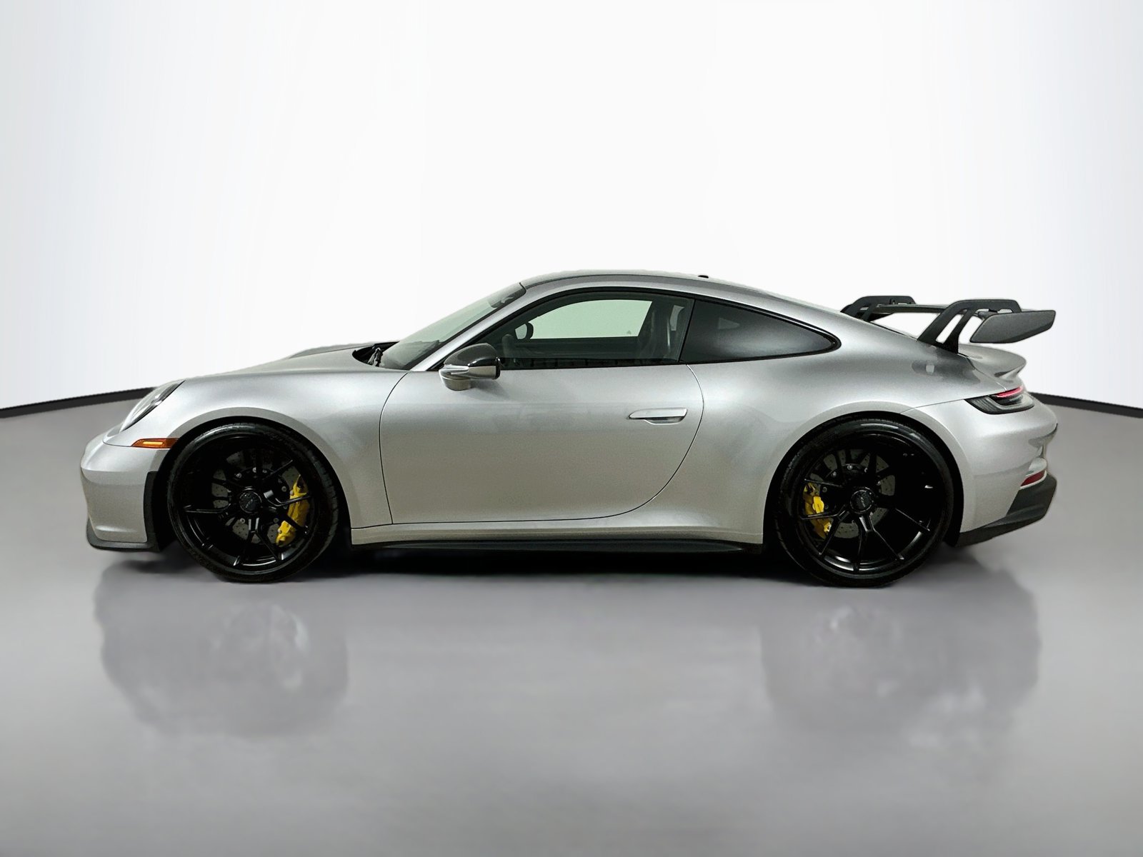 Used 2024 Porsche 911 GT3 RWD image 8