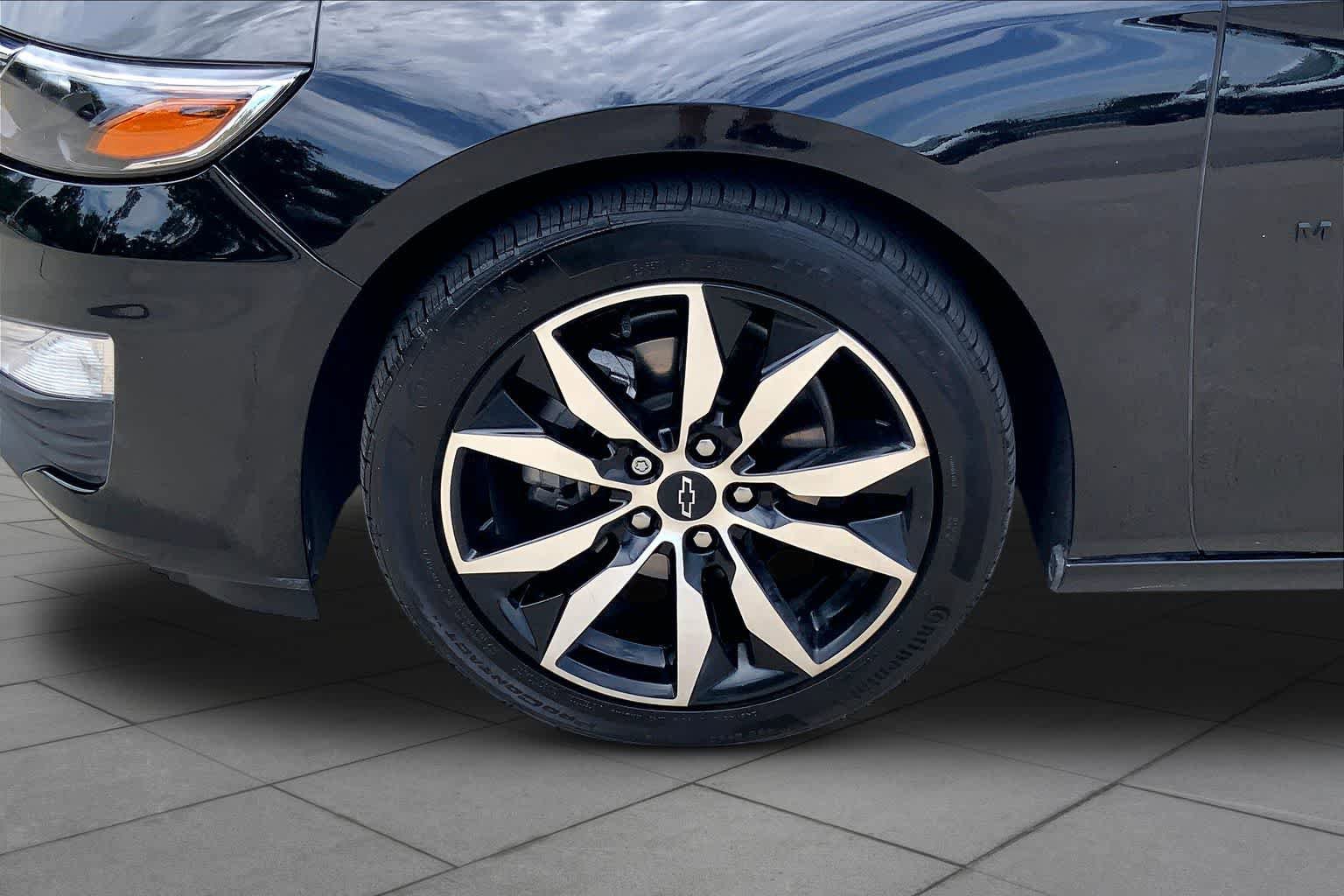 Used 2025 Chevrolet Malibu RS FWD image 11