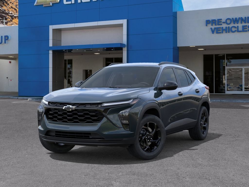 New 2026 Chevrolet Trax LT w/ Midnight Edition FWD image 6