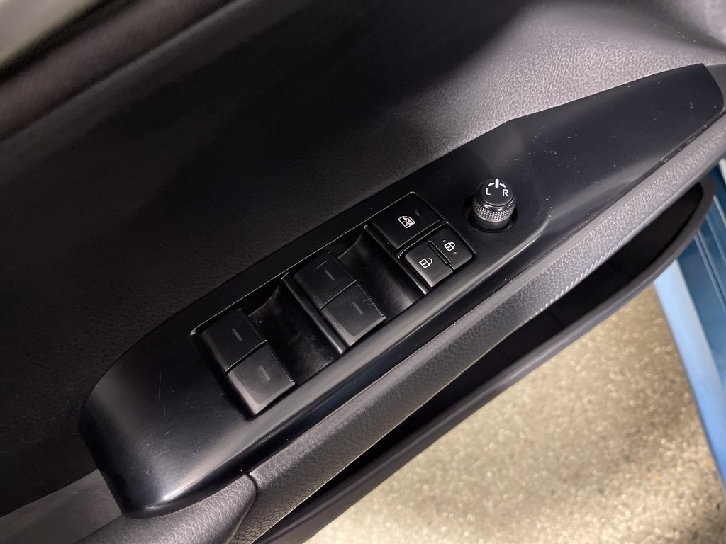 Used 2025 Toyota Camry LE FWD image 16
