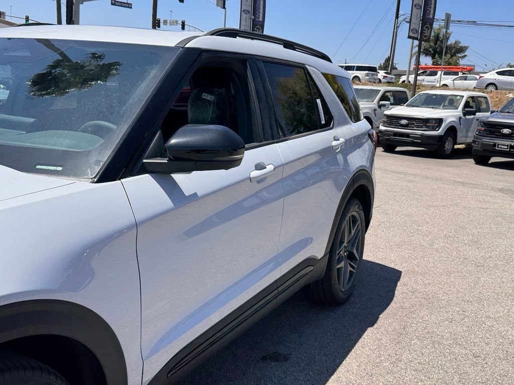 New 2026 Ford Explorer ST w/ Sun And Sound Package AWD/4WD image 9