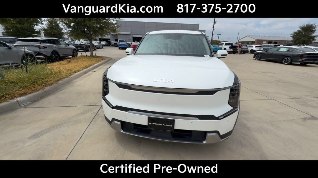 Certified 2024 Kia EV9 Light Long Range RWD image 3