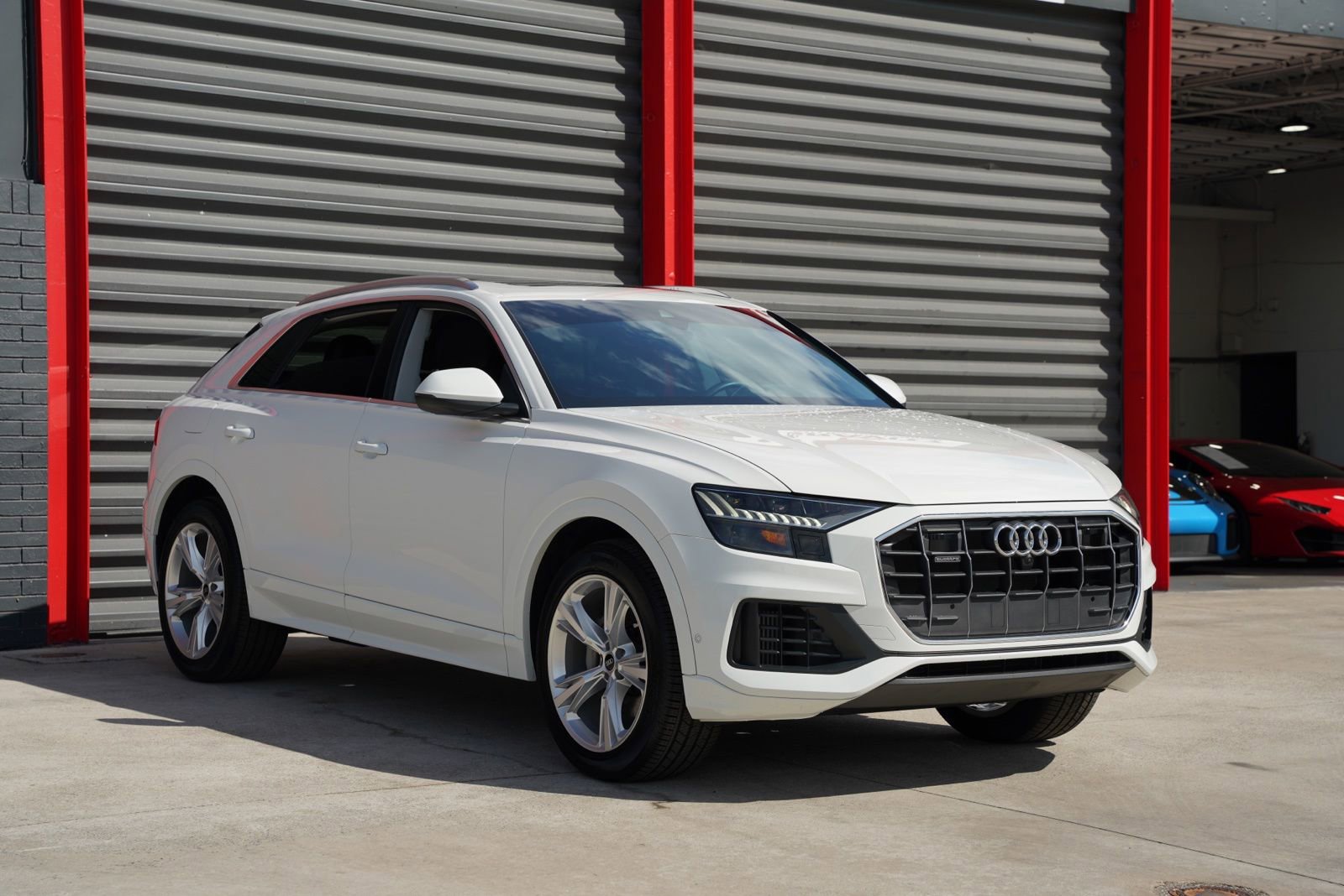 Used 2023 Audi Q8 Premium image 6