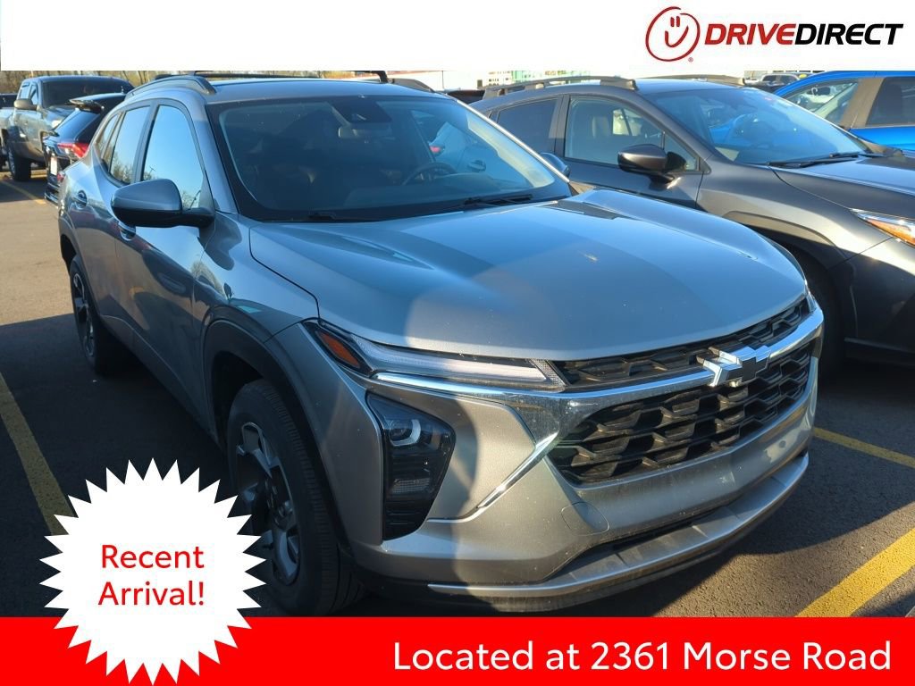 Used 2024 Chevrolet Trax LT w/ Driver Confidence Package image 1