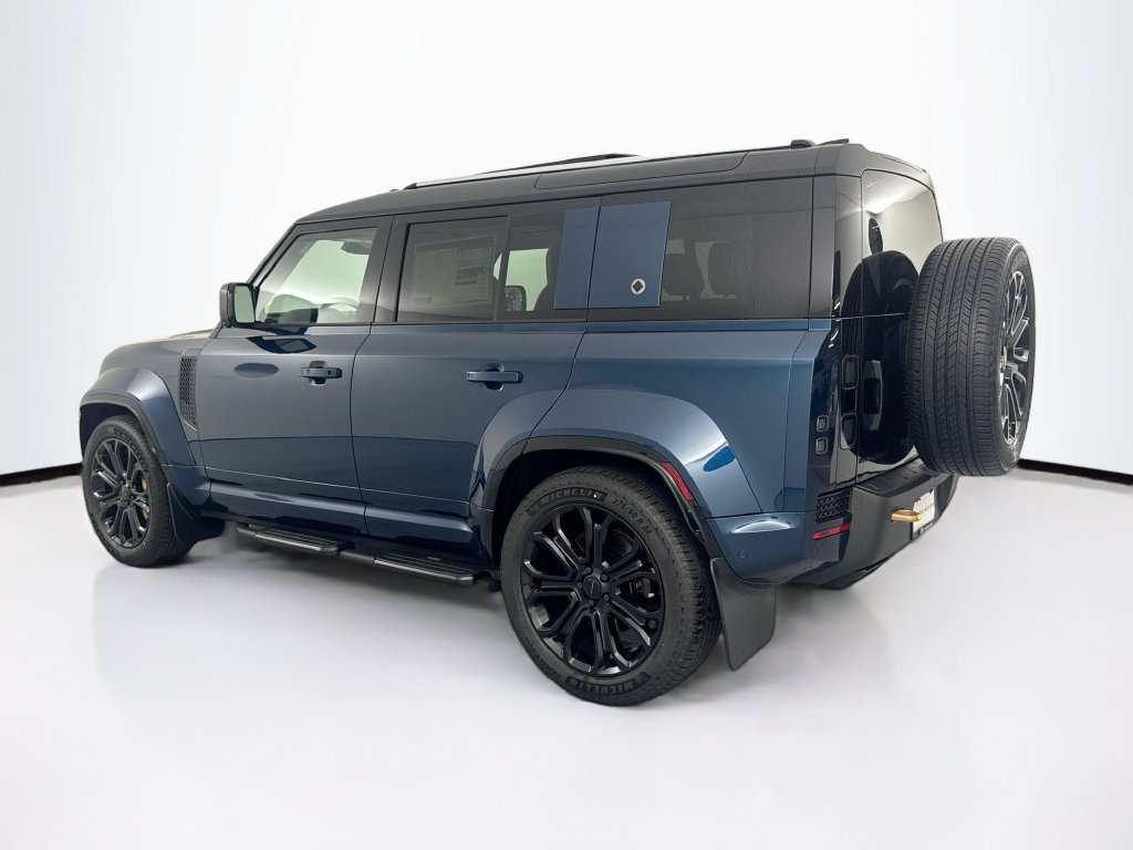 New 2026 Land Rover Defender 110 OCTA AWD/4WD image 7