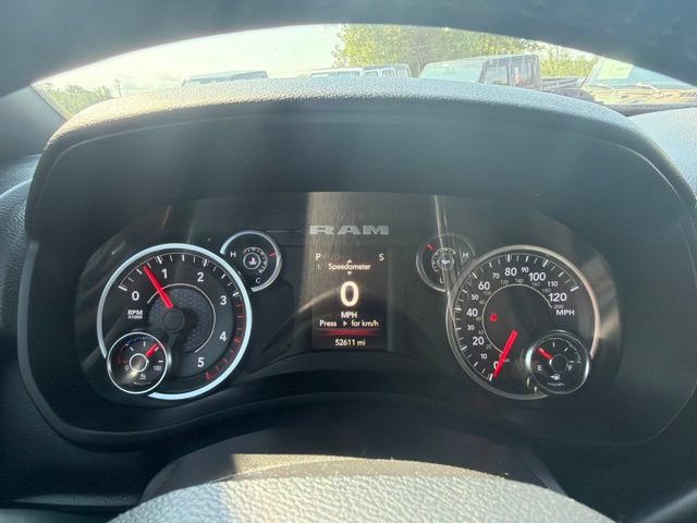 Used 2022 RAM 3500 Big Horn w/ Night Edition AWD/4WD image 3