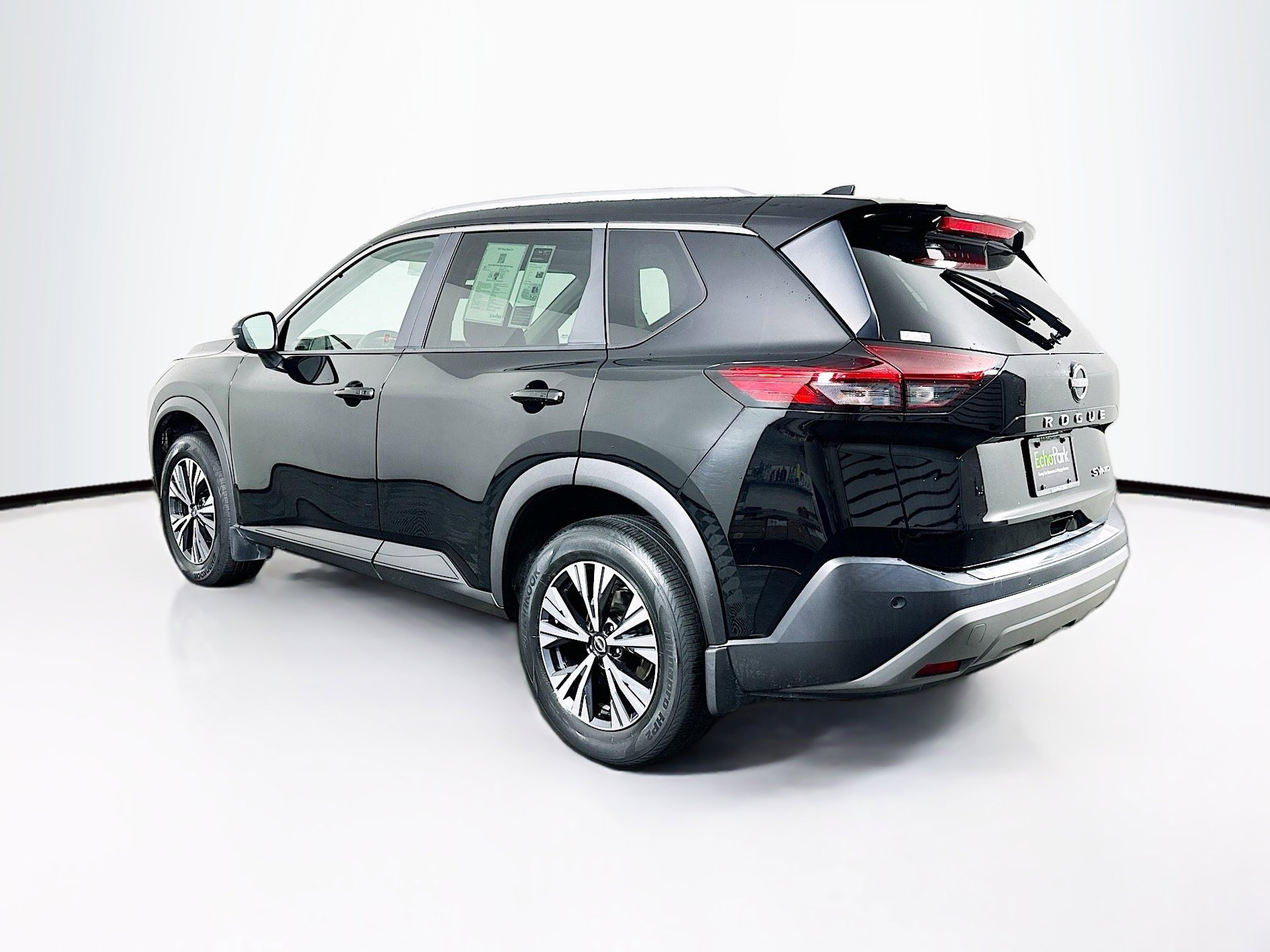 Used 2023 Nissan Rogue SV w/ SV Premium Package image 5