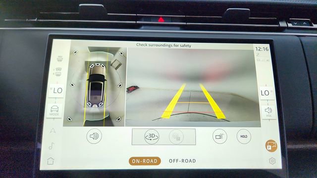 Used 2025 Land Rover Range Rover SE image 44