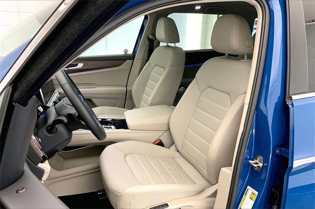 Used 2025 Volkswagen Atlas SEL image 25