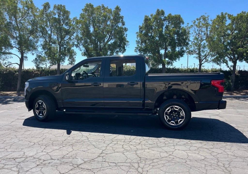 Used 2023 Ford F150 Lightning XLT AWD/4WD image 6