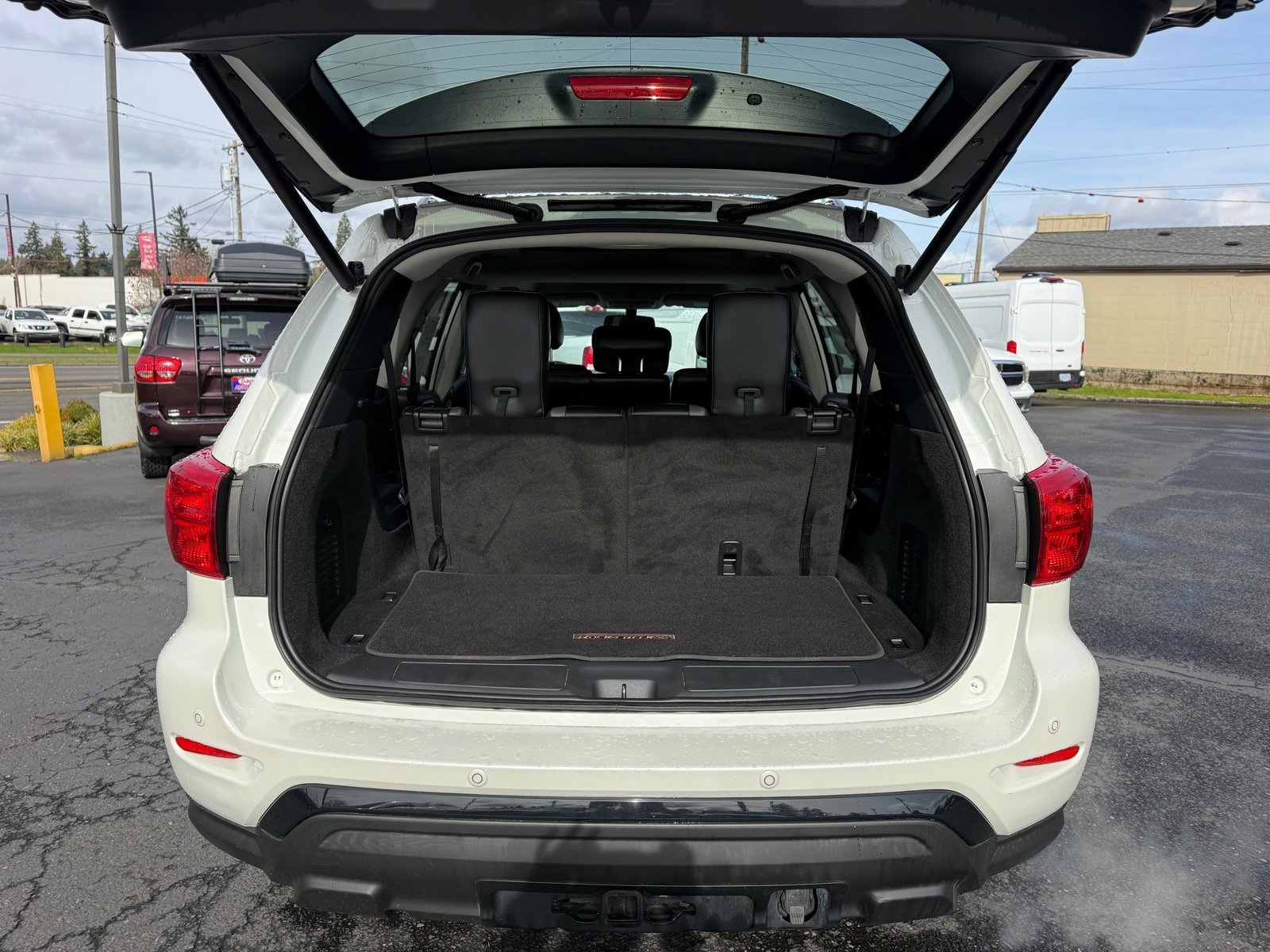 Used 2019 Nissan Pathfinder SL AWD/4WD image 10