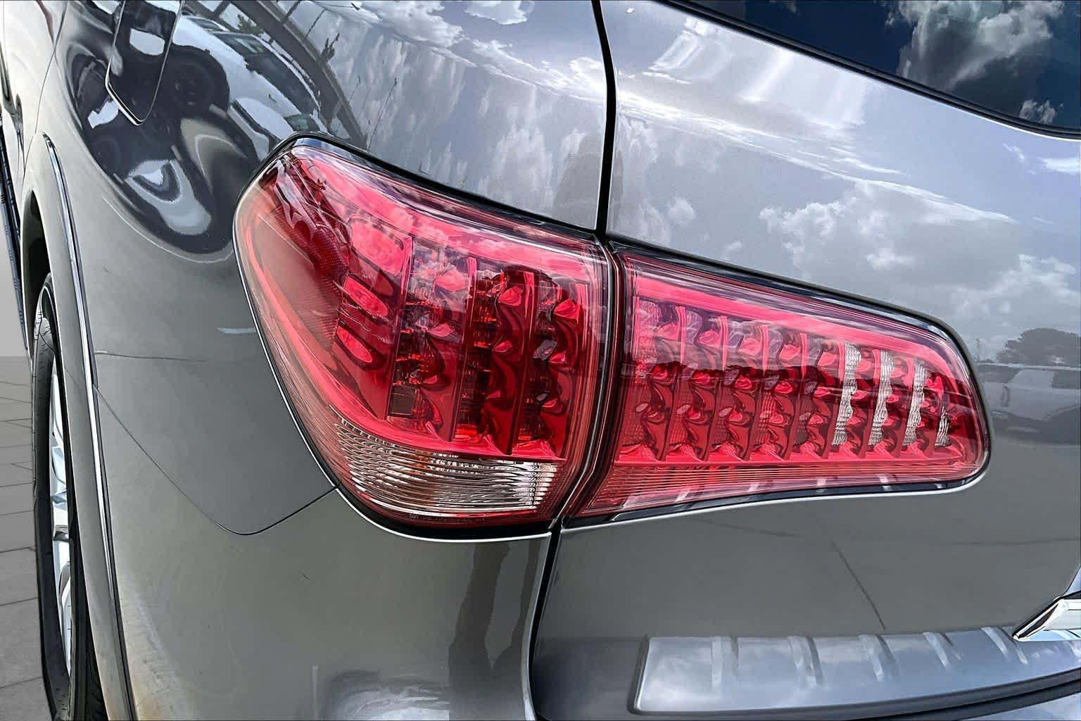 Used 2017 INFINITI QX80 2WD image 26
