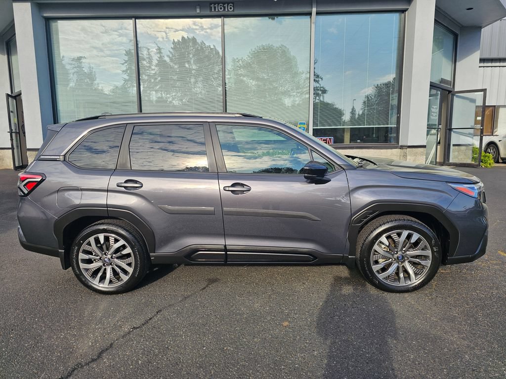 Certified 2025 Subaru Forester Touring AWD/4WD image 8