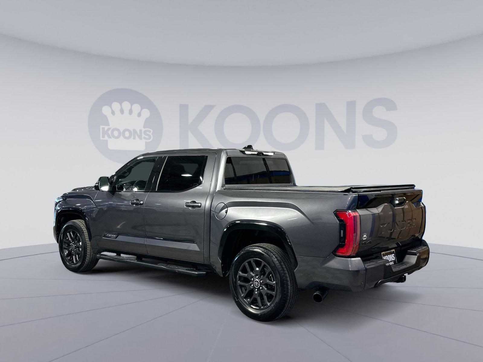 Used 2023 Toyota Tundra Platinum image 4