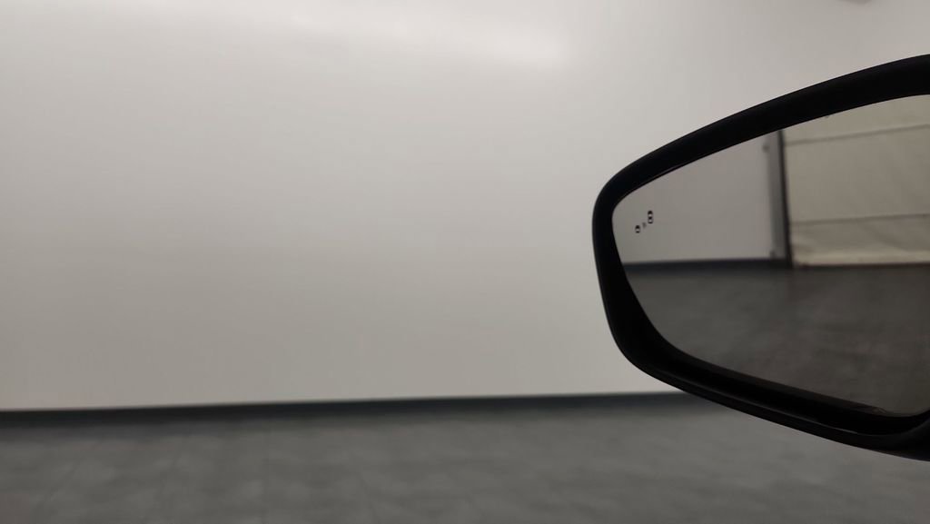 Used 2022 Ford Escape SE w/ SE Sport Appearance Package image 18