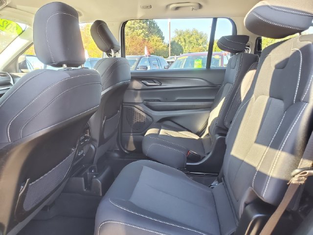 Used 2023 Jeep Grand Cherokee L Laredo w/ Luxury Tech Group I AWD/4WD image 25