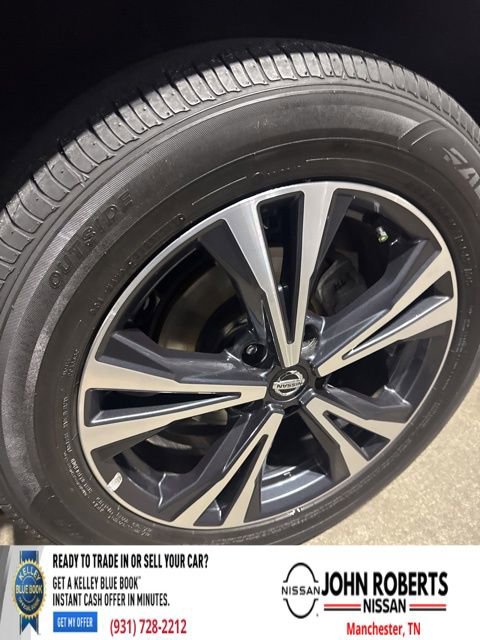 Used 2020 Nissan Rogue SV w/ Premium Package image 11