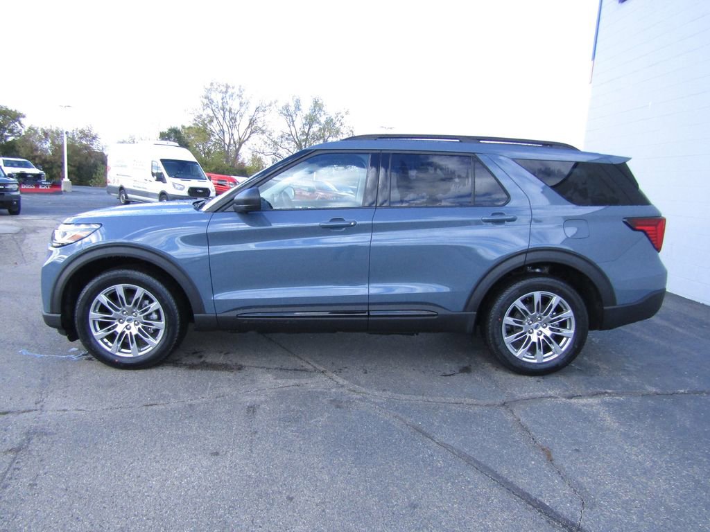 New 2026 Ford Explorer Active image 2