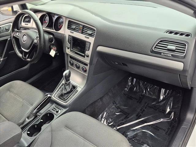 Used 2016 Volkswagen Golf S FWD image 15