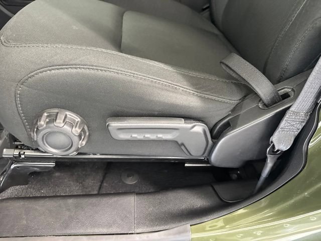 Used 2023 Jeep Wrangler Unlimited w/ Cold Weather Group AWD/4WD image 18