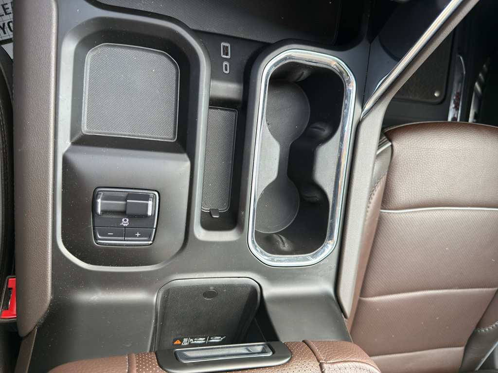 Used 2024 GMC Sierra 3500 Denali w/ Denali Reserve Package image 24