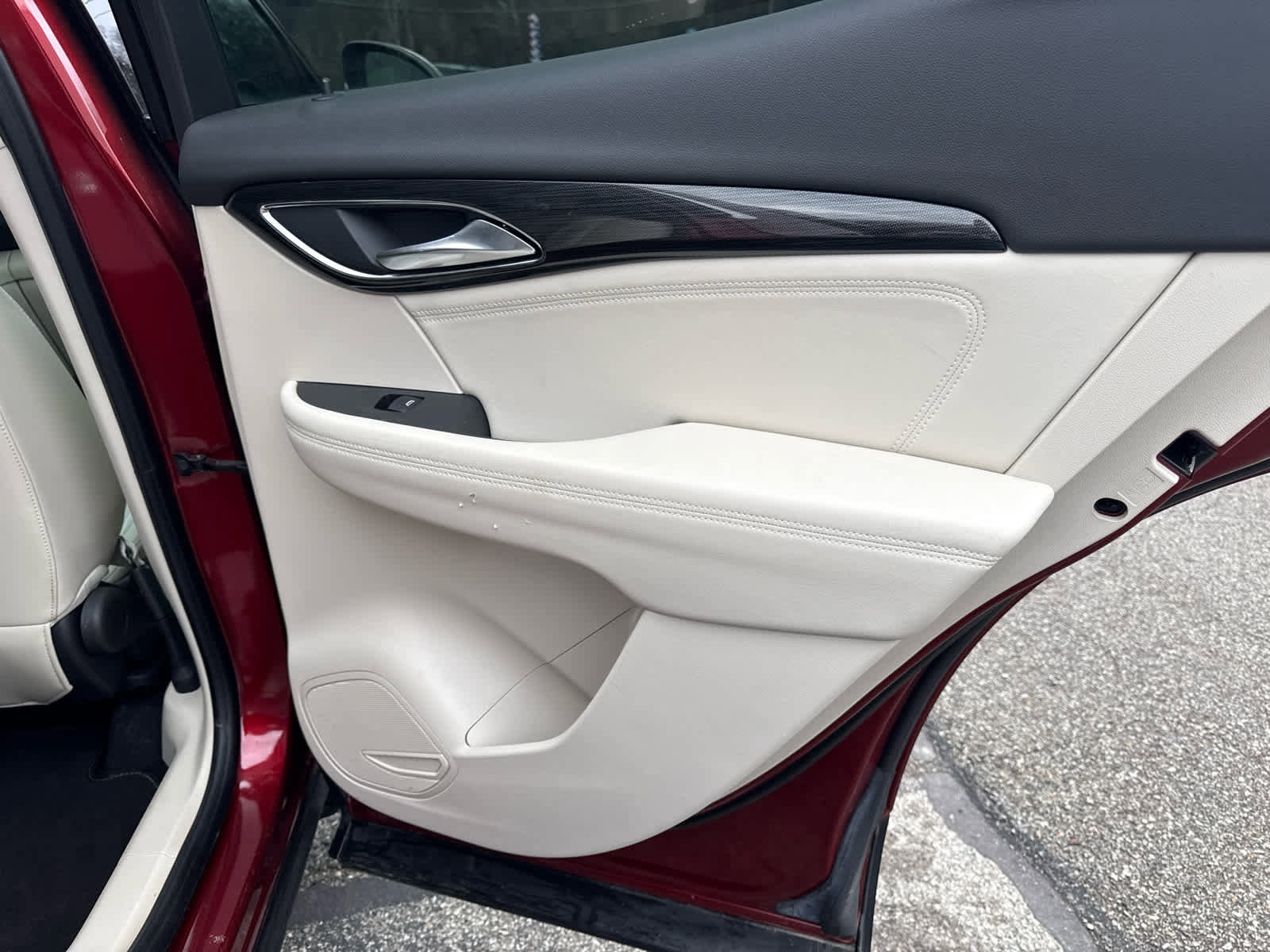 Used 2023 Buick Envision Preferred image 30